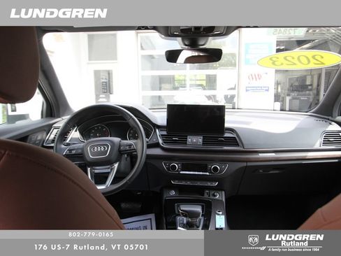 Used 2023 Audi Q5 Premium w/ Convenience Package AWD/4WD image 11