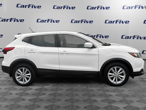 Used 2017 Nissan Rogue Sport S w/ S Appearance Package AWD/4WD image 7