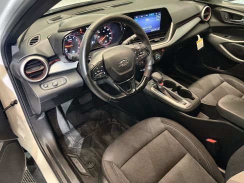 Used 2024 Chevrolet Trax RS w/ Driver Confidence Package image 10