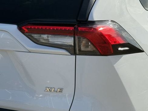 Used 2021 Toyota RAV4 XLE FWD image 6