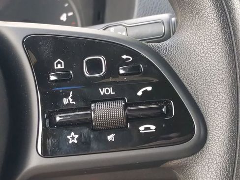 Used 2022 Mercedes-Benz Sprinter 2500 image 21