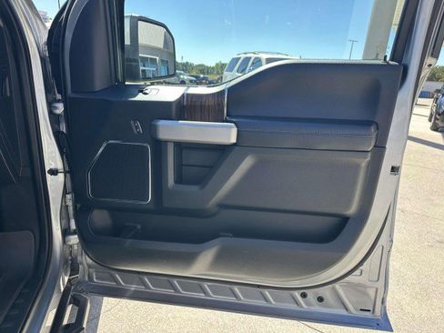 Used 2020 Ford F150 Lariat image 14