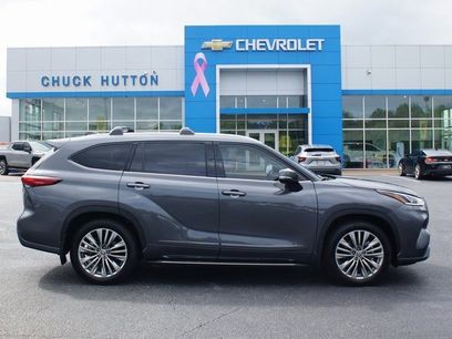 Used 2023 Toyota Highlander L