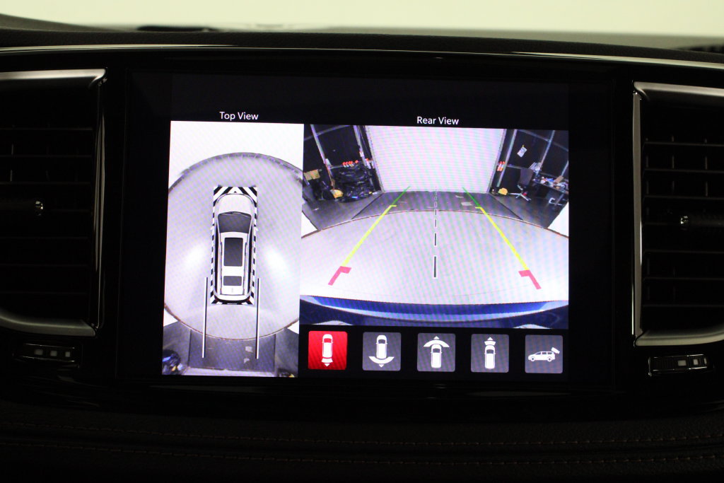 Used 2025 Chrysler Pacifica Pinnacle FWD image 30