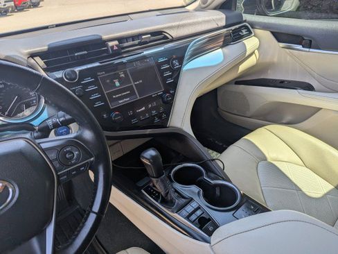 Used 2018 Toyota Camry XLE w/ Audio Package FWD image 21