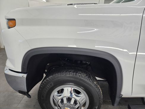 Used 2025 Chevrolet Silverado 3500 LT w/ All Star Edition image 39