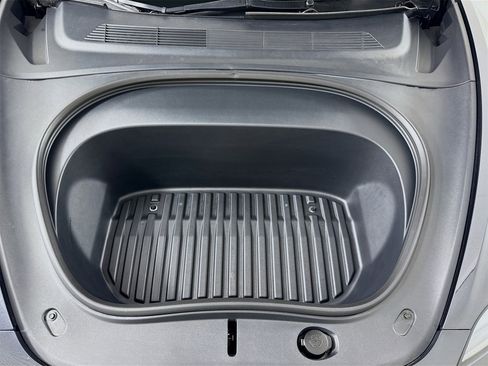 Used 2025 Tesla Model 3 Long Range image 31