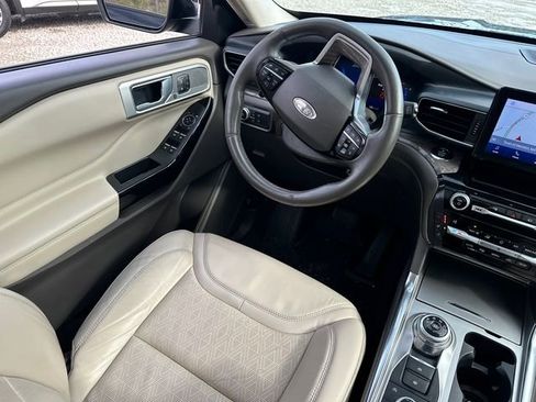 Used 2021 Ford Explorer Platinum w/ Equipment Group 601A image 25