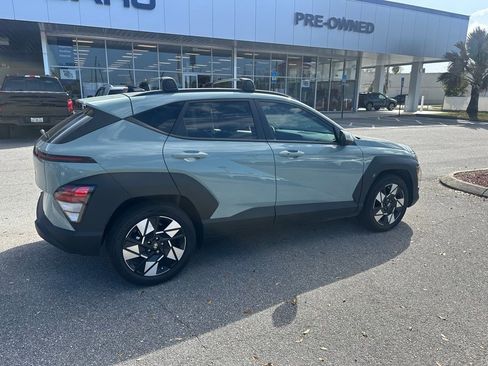 Used 2024 Hyundai Kona SEL image 3
