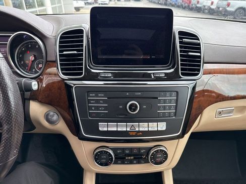Used 2019 Mercedes-Benz GLS 450 4MATIC w/ Premium 1 Package image 18