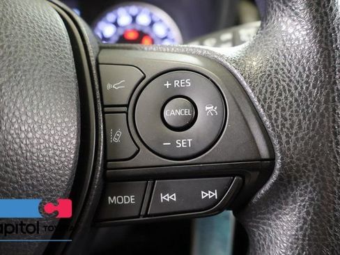 Certified 2022 Toyota RAV4 LE AWD/4WD image 17