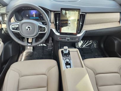 New 2026 Volvo XC90 B6 Plus w/ Protection Package Premier