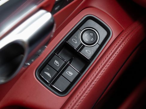 Used 2015 Porsche 911 Turbo image 21