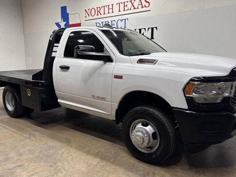 Used 2019 RAM 3500 Tradesman RWD image 3