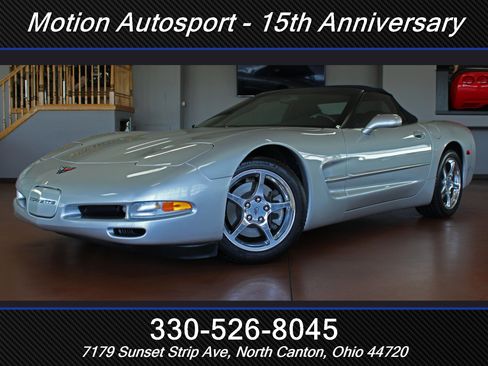 Used 2004 Chevrolet Corvette Convertible w/ Preferred Equipment Group RWD image 1