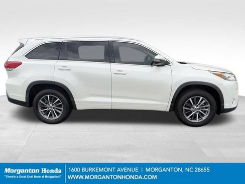 Used 2018 Toyota Highlander XLE FWD image 10