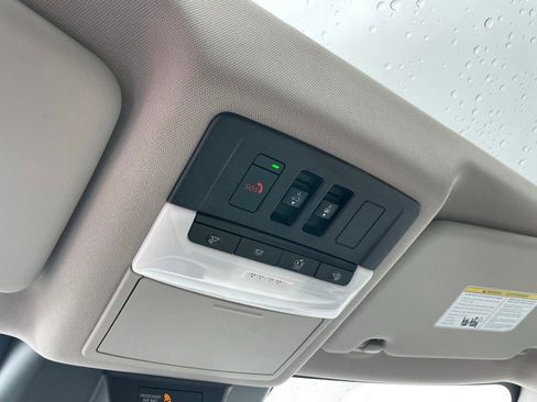 Used 2022 Nissan Rogue SL w/ SL Premium Package image 27