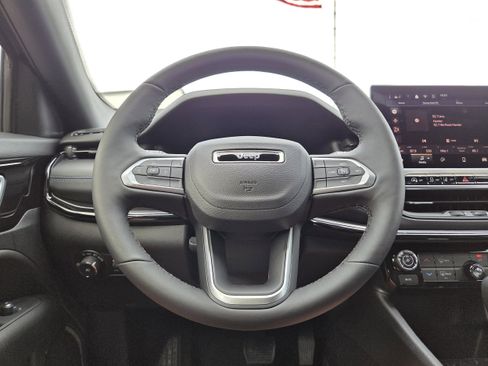 New 2026 Jeep Compass Latitude image 41