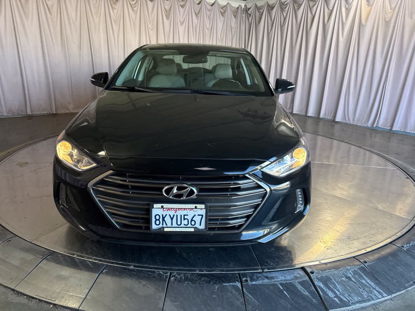 Used 2017 Hyundai Elantra Limited w/ Limited Tech Package 04 FWD image 2