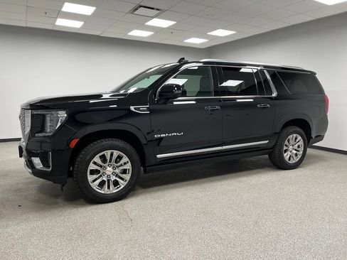 Used 2023 GMC Yukon XL Denali w/ Max Trailering Package AWD/4WD image 6