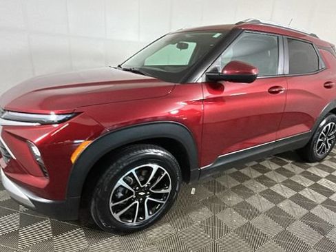 Used 2024 Chevrolet TrailBlazer LT AWD/4WD image 6