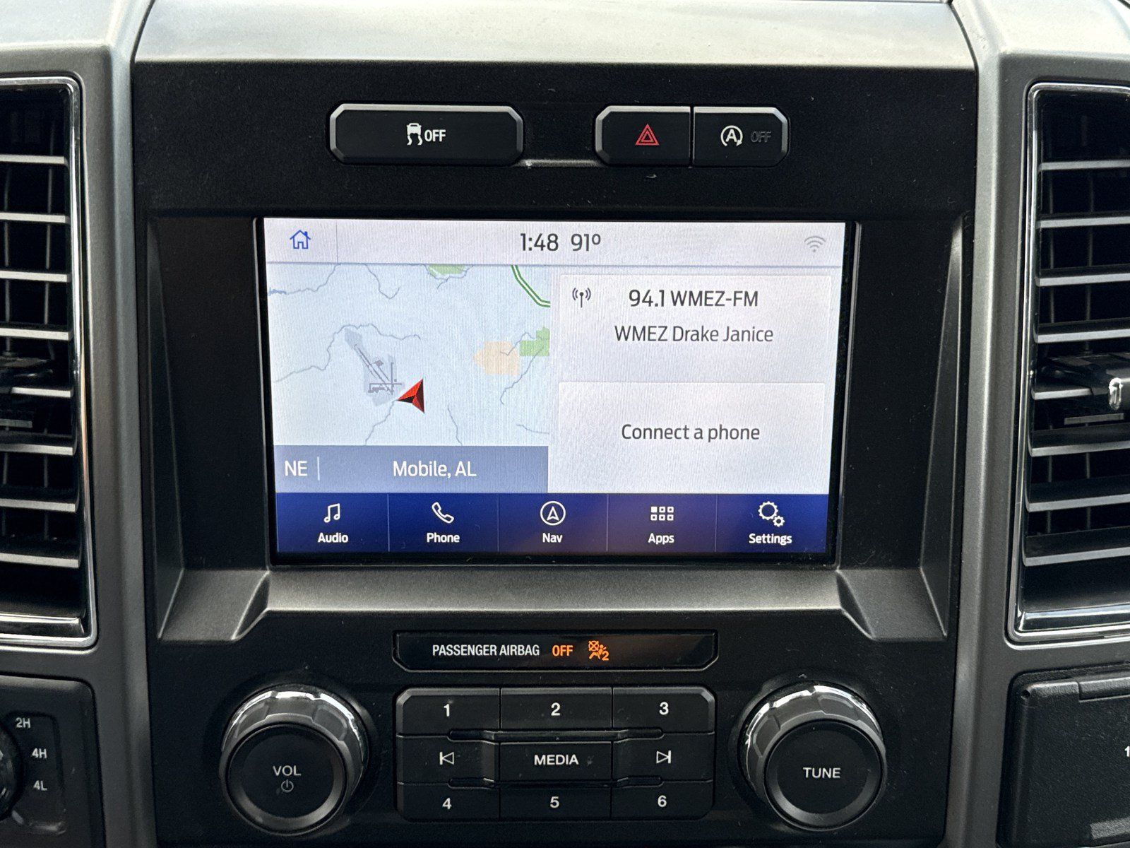 Used 2020 Ford F150 XLT w/ Equipment Group 302A Luxury AWD/4WD image 24