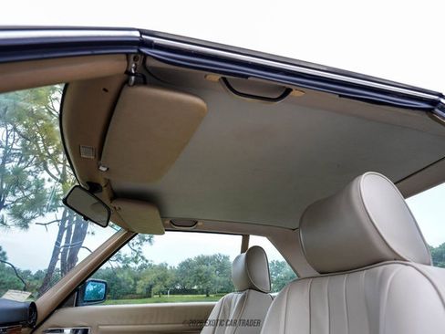 Used 1988 Mercedes-Benz 560 SL image 35