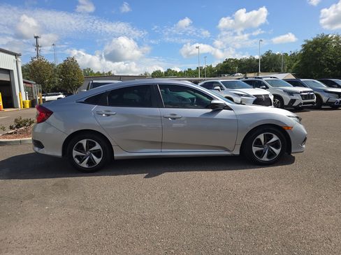 Used 2019 Honda Civic LX image 9