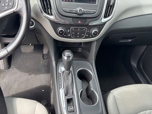 Used 2020 Chevrolet Equinox LT FWD image 11