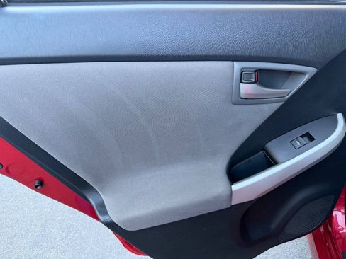 Used 2013 Toyota Prius Two FWD image 15