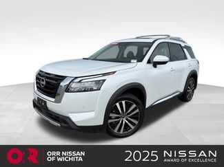 Used 2025 Nissan Pathfinder Platinum w/ Cargo Package AWD/4WD video 1