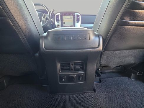 Used 2016 Nissan Titan PRO-4X w/ Pro-4x Convenience Package image 10