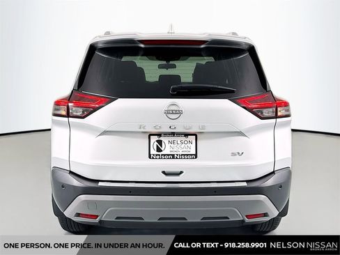Used 2023 Nissan Rogue SV w/ SV Premium B Package FWD image 6