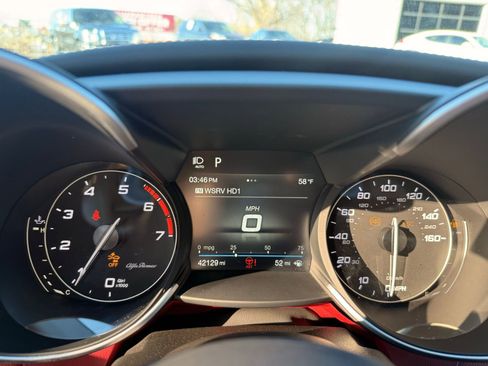 Used 2019 Alfa Romeo Giulia Ti w/ Quick Order Package 22Z Lusso image 20