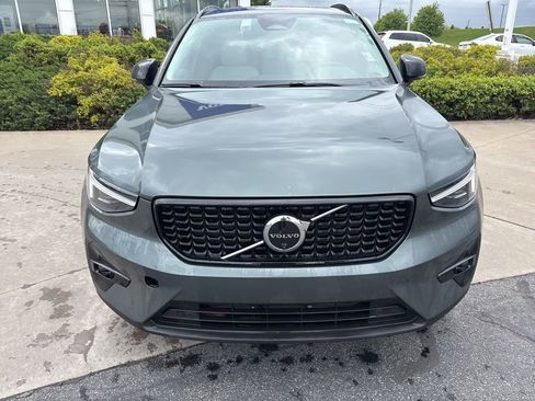 Used 2026 Volvo XC40 B5 Plus AWD/4WD image 4