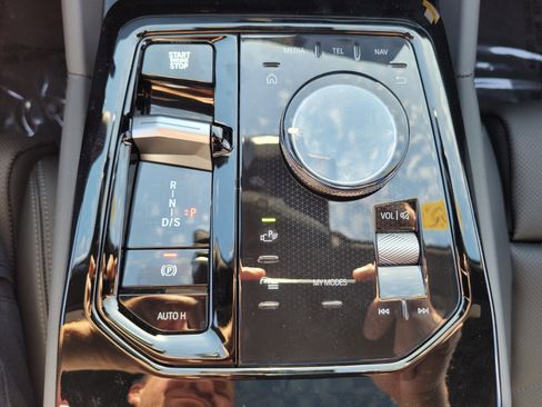 Used 2026 BMW 530i w/ M Sport Package image 24