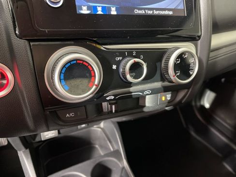 Used 2019 Honda Fit EX image 30