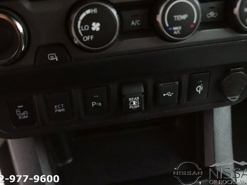 Used 2020 Toyota Tacoma TRD Sport image 21