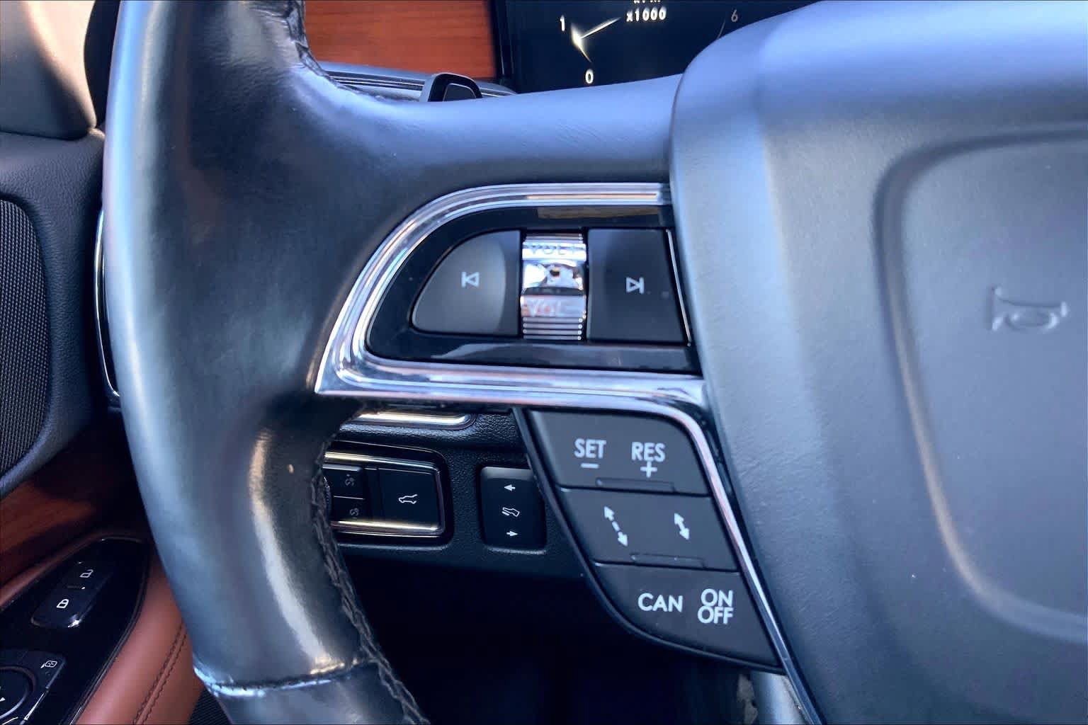 Used 2019 Lincoln Navigator Reserve w/ Cargo Package AWD/4WD image 24