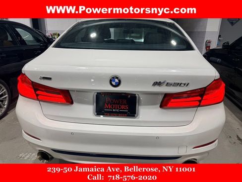 Used 2020 BMW 530i xDrive w/ Convenience Package AWD/4WD image 4