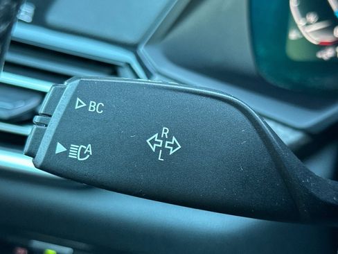 Used 2022 BMW X5 xDrive45e w/ M Sport Package image 32