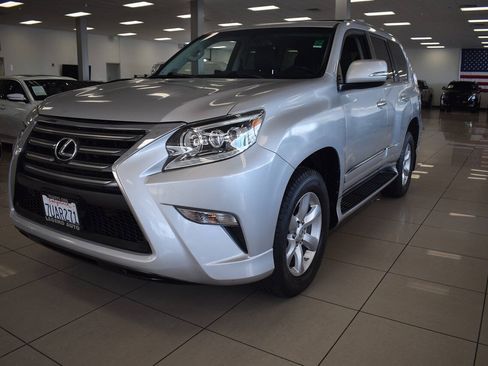Used 2014 Lexus GX 460 AWD/4WD image 3