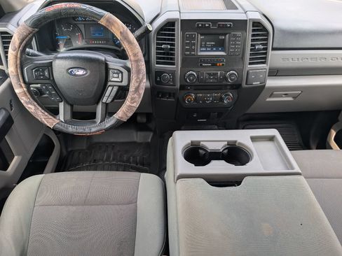 Used 2017 Ford F250 XL w/ Power Equipment Group AWD/4WD image 7