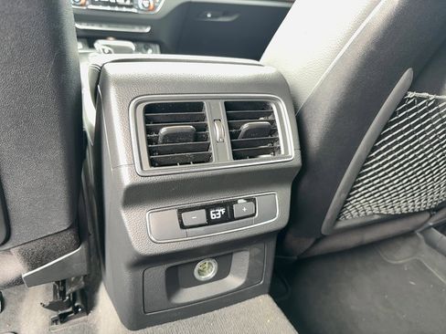 Used 2019 Audi Q5 2.0T Premium image 16
