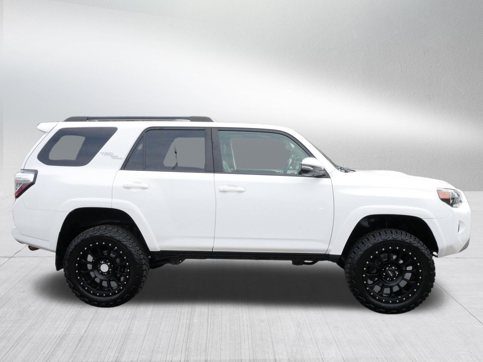 Used 2019 Toyota 4Runner TRD Off-Road Premium AWD/4WD image 8