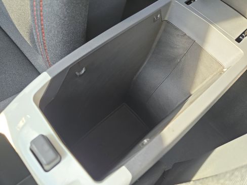 Used 2021 Chevrolet Bolt LT image 20