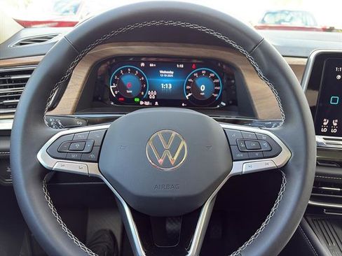 New 2026 Volkswagen Atlas SE image 14