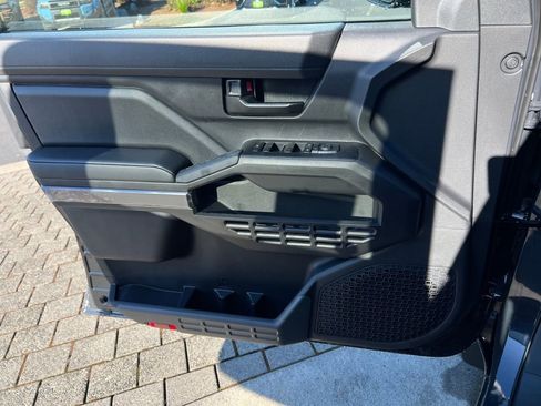 New 2026 Toyota Tacoma SR5 AWD/4WD image 16