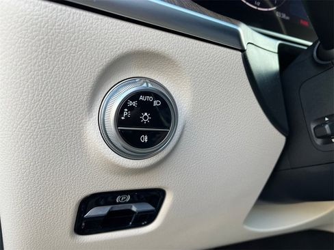 Certified 2025 Mercedes-Benz C 300 4MATIC Sedan image 22