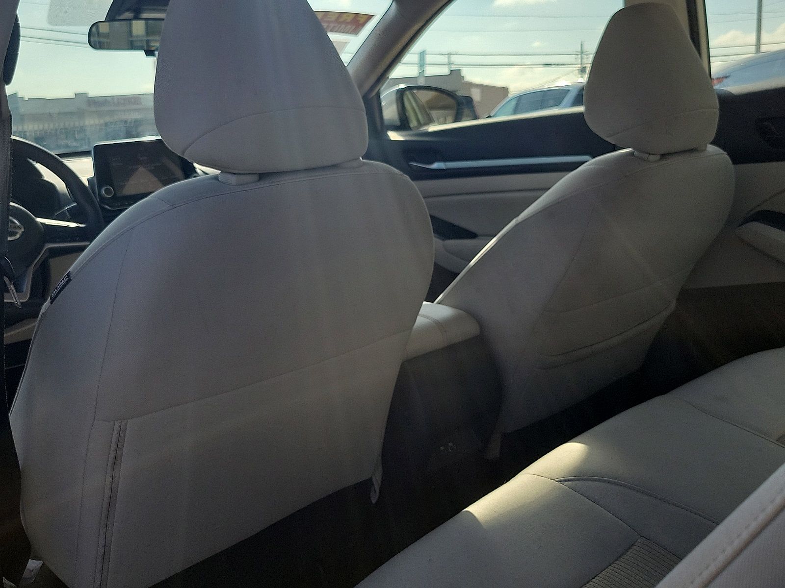 Used 2023 Nissan Altima 2.5 SV AWD/4WD image 12